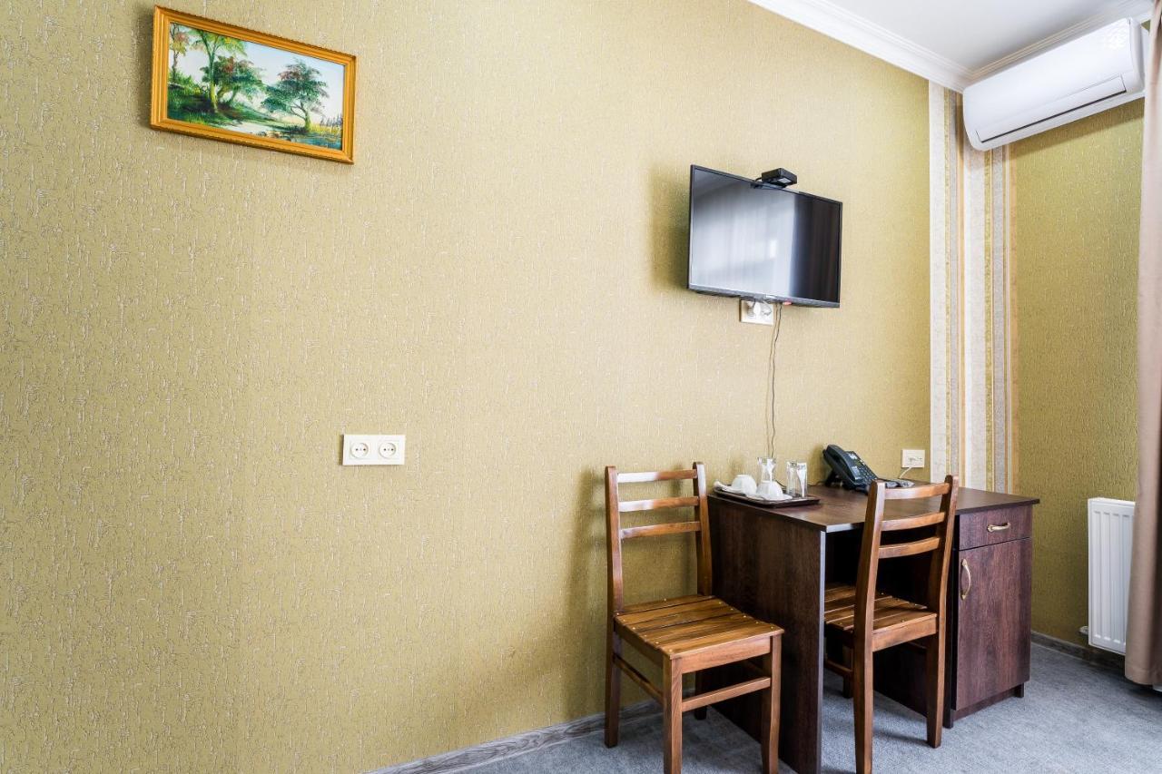 Georgian House Hotel Koetaisi Buitenkant foto