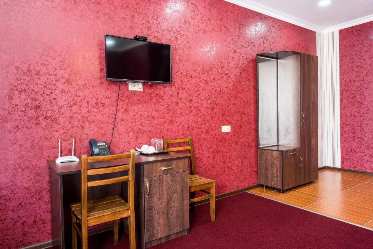 Georgian House Hotel Koetaisi Buitenkant foto