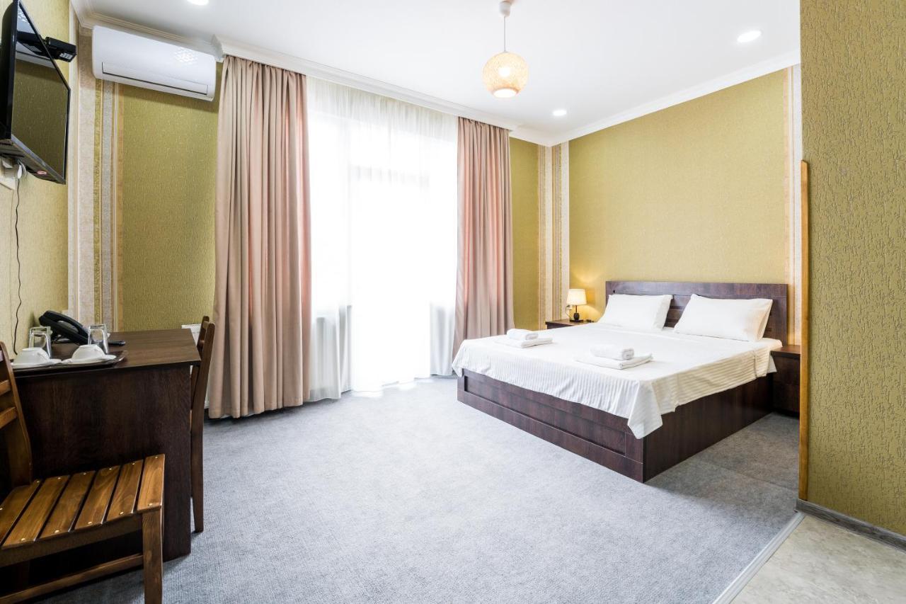 Georgian House Hotel Koetaisi Buitenkant foto